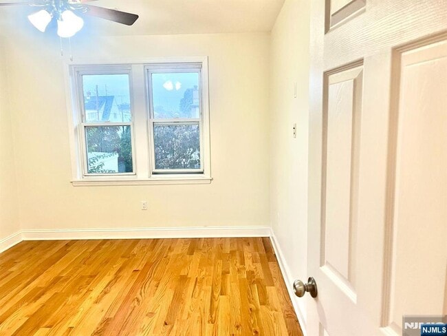 Photo - 10-12-12 Morton Pl Unit 2