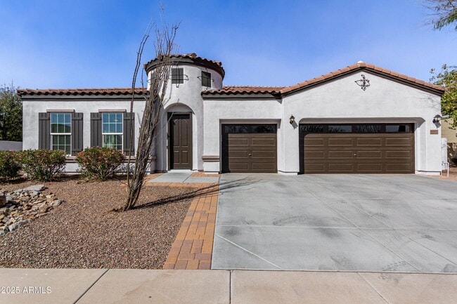 Stunning 4 bedroom, 3 bathroom home in the... - Stunning 4 bedroom, 3 bathroom home in the...
