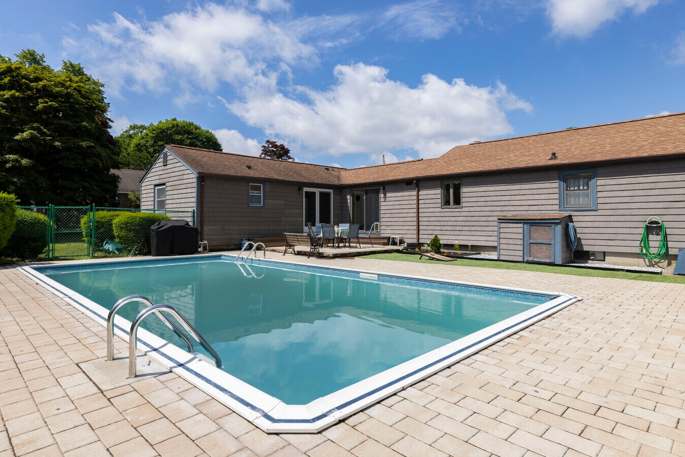 Photo - 51 Howland Ave