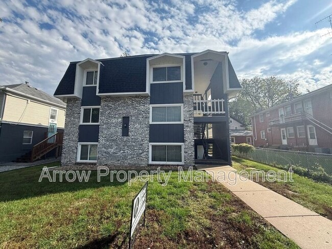 Building Photo - 526 S 25th St Unit 5