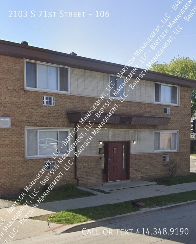 Building Photo - 2103 S 71st St Unit 106