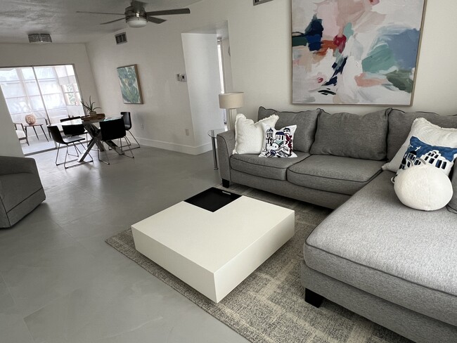 Living Room - 4158 Tamiami Trl