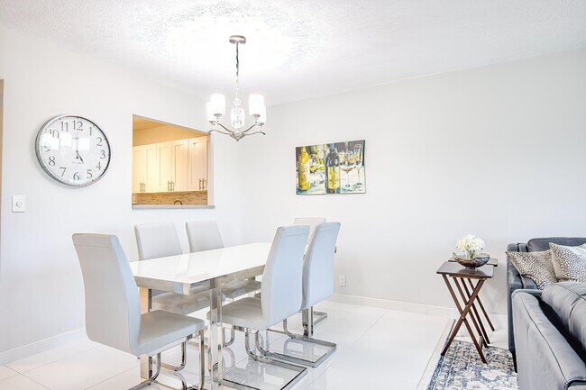 Photo - 2950 N Palm Aire Dr Unit 205