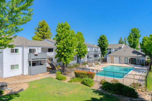 Building Photo - Cottage Meadows Rental