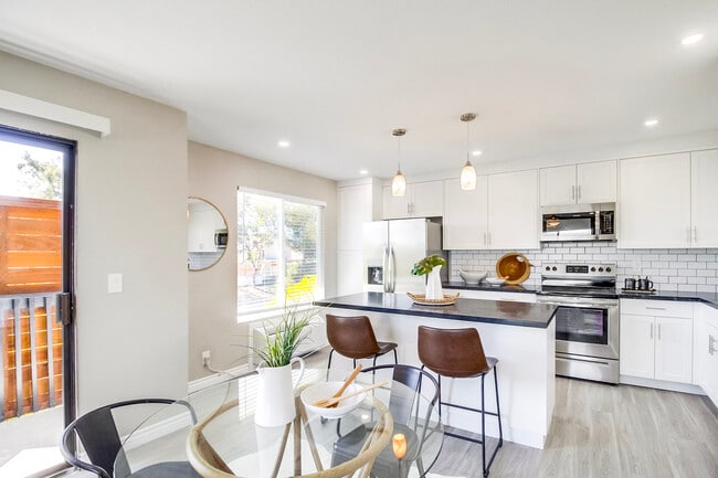 Building Photo - The Royal of Rancho Penasquitos Rental