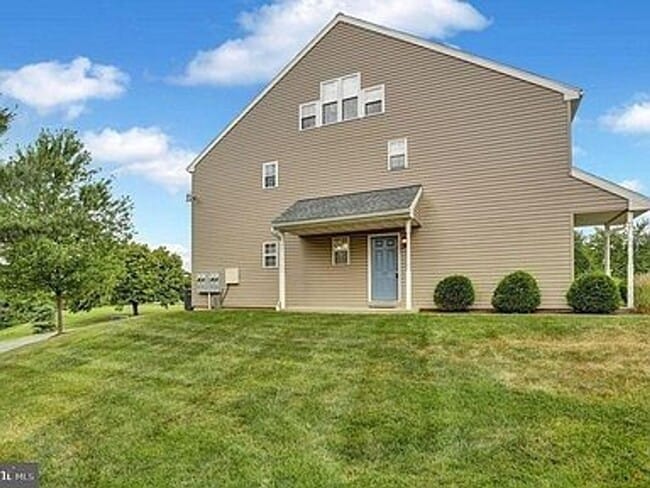 Photo - Remodeled Seven Oaks Condo