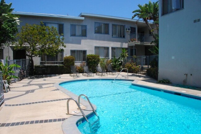 Photo - 11660 Chenault Street,