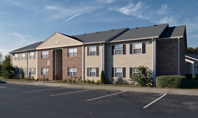 Ridgetop Apartments - Ridgetop Apartments