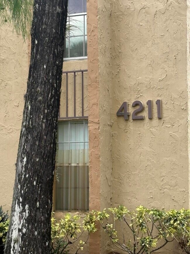 Photo - 4211 NW 19th St Unit 176