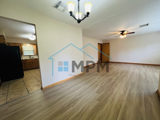 Photo - 406 Beasley St