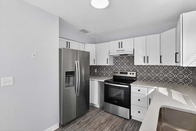 Photo - 1712 E Mulberry Dr Unit 1712 E Mulberry Drive