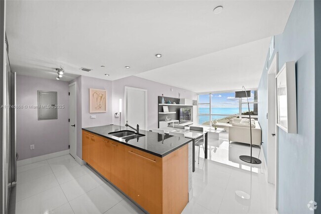 Building Photo - 6801 Collins Ave Unit (Deed Number 1206) Rental