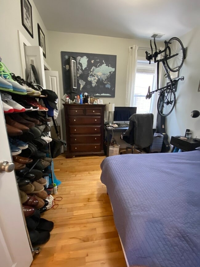 Photo - 2778 N Kenmore Ave Unit 3