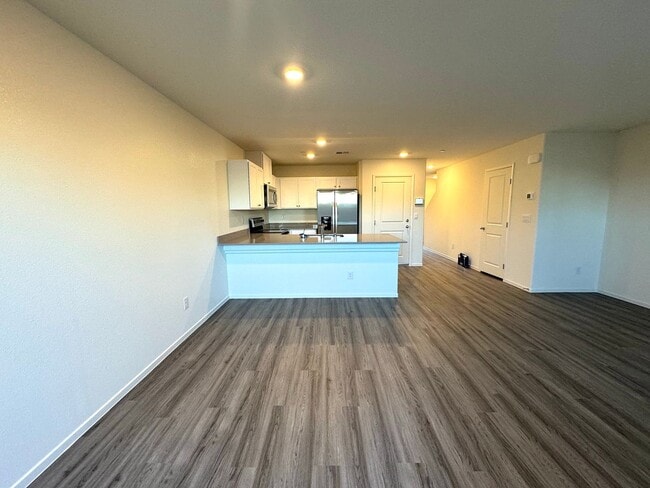 Photo - 9932 Florence Hills St