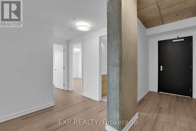 Photo - 36 Robinson Ave