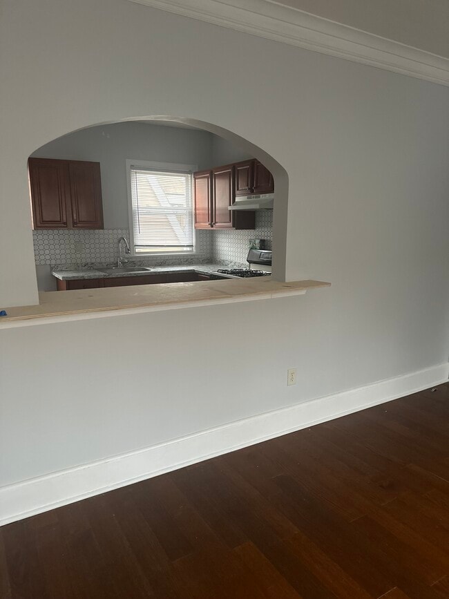 Building Photo - 187 4th Ave Unit 2 Rental