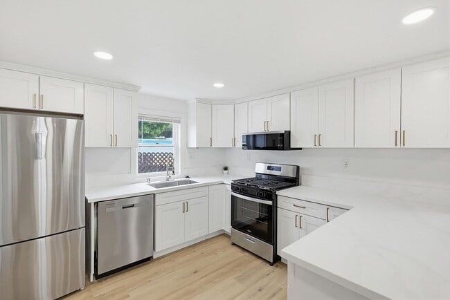 Photo - Brand new renovated 2+1 in Ocean Beach. Includes parking and laundry Unidad 4853