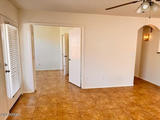 Photo - 1704 E Los Alamos St