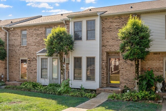 Photo - 2 Bedroom Condo For Rent Near Memorial Drive!