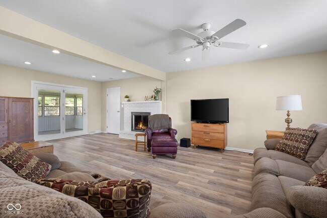 Photo - 3390 Carolina St