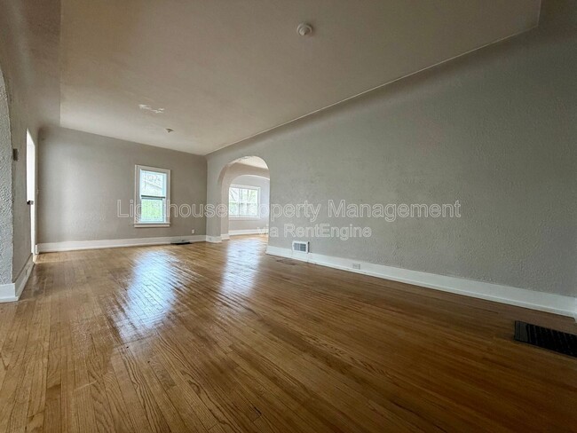 Photo - 2145 8th St