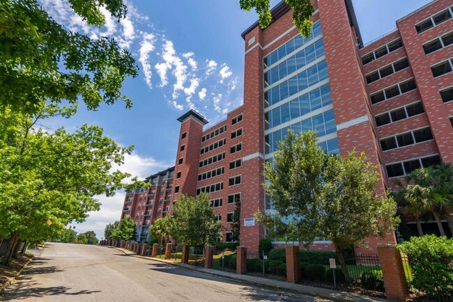 Photo - 1 Bed, 1 Bath at Carolina Walk - Steps fro... Unidad S-310