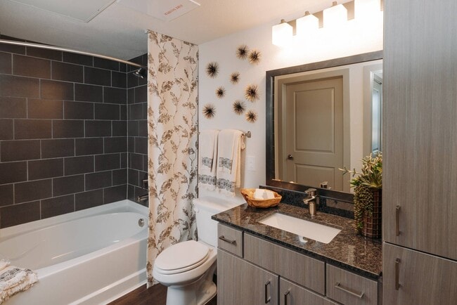 Upgraded Full Bathroom
