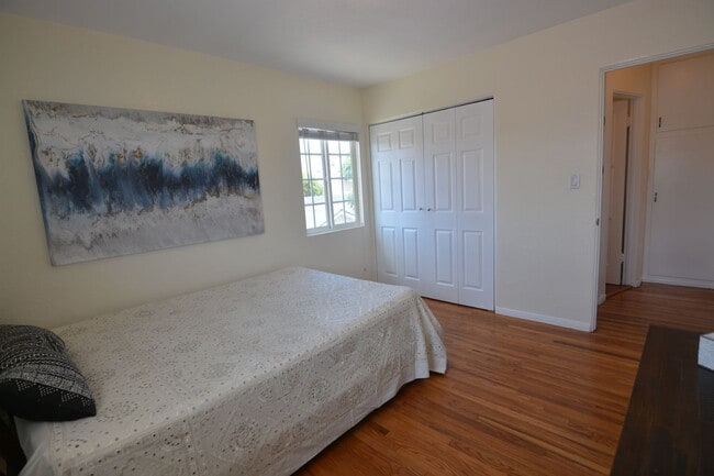 Photo - Kensington_Upper level Spacious 1Bed 1Bath reserved parking Unit 4146 1/2