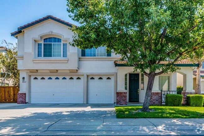 Building Photo - Gated Brookside Home With Pool and Spa