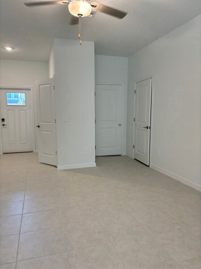 Photo - 8254 Corner Pine Way
