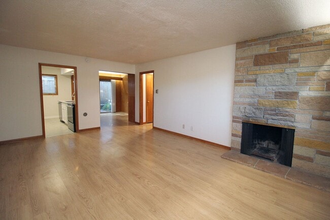 Photo - 3200-3236 SW Marigold St Unit 3226