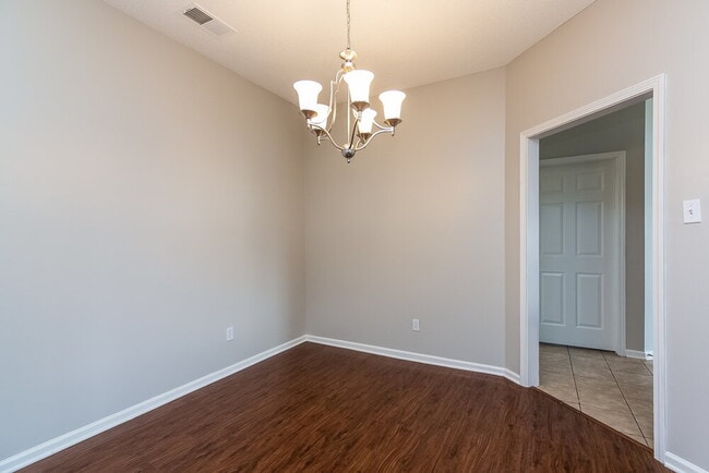 Photo - 5820 Lillian Bend Dr