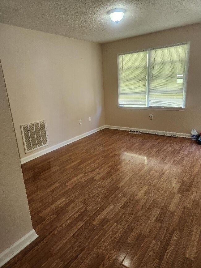 Photo - 31313 Amherst Cir