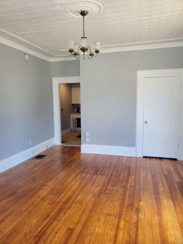 Photo - 427 Hanover St