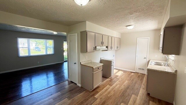 SOUTH EAST/BEECH GROVE 3 BEDROOM 1.5 BATH RANCH RECENTLY UPDATED!