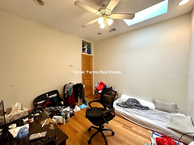 Photo - 10 Moreland St Unit 2