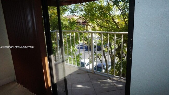 Photo - 15640 SW 80th St Unidad G-301