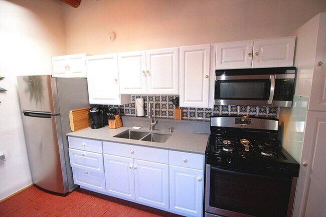 Photo - 250 Closson St Unit ID1313836P