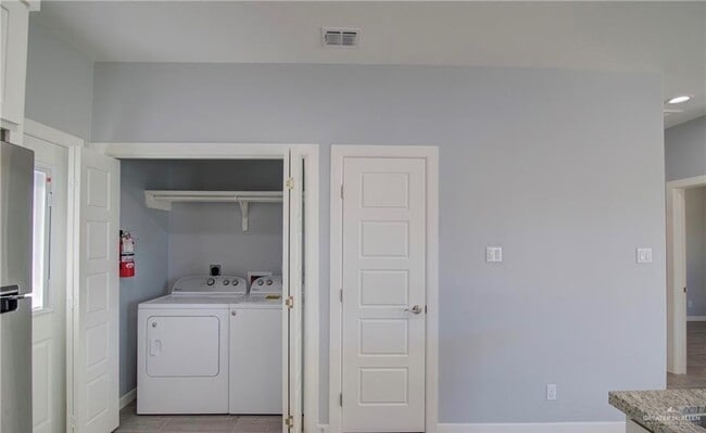Photo - 5 W Tinsley Ave Unit 1