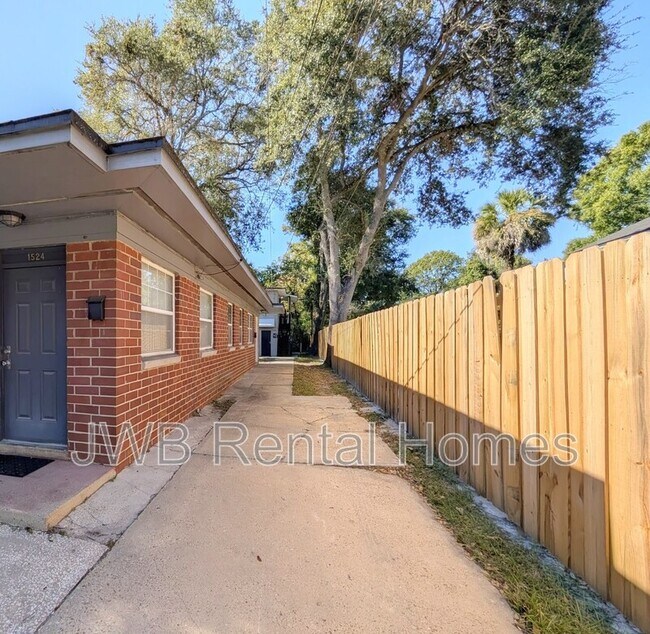 Building Photo - 1526 N Liberty St