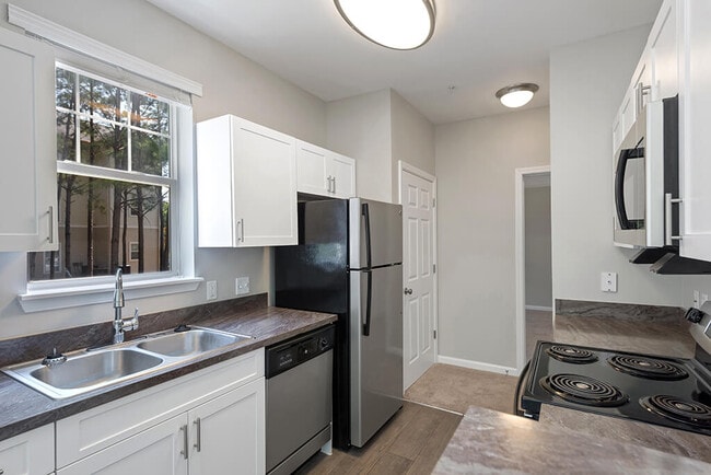 Photo - Falls Pointe at the Park Apartments