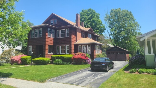 Building Photo - 60 Richmond Ave Unit 1