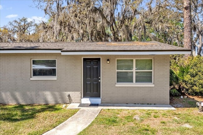 Photo - 284 Short St