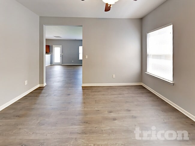 Photo - 8600 Old Potters Rd