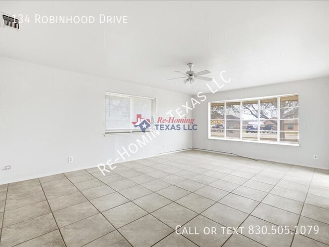 Photo - 134 Robinhood