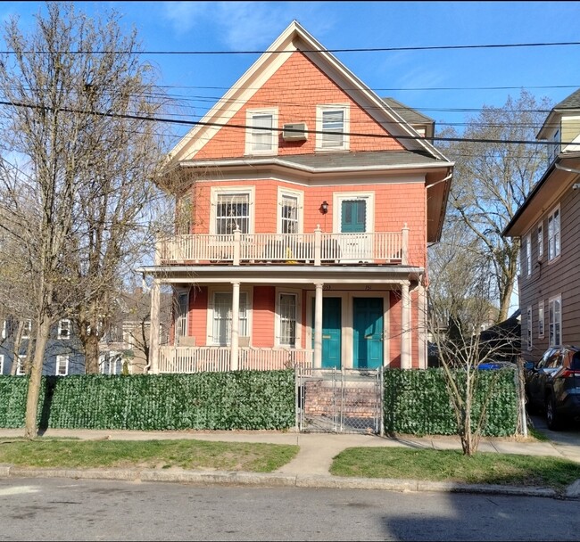 Building Photo - 151 Ivy St Unit 2