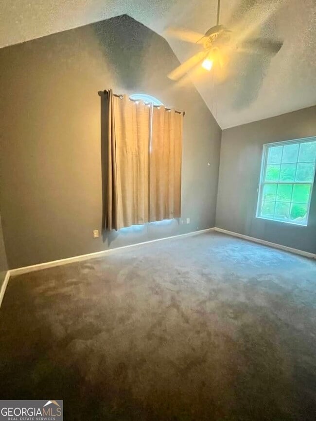 460 Elm St