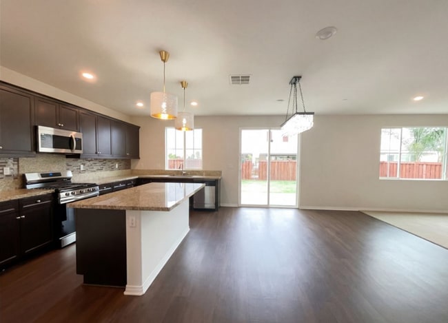 Photo - 27552 Gruber Dr