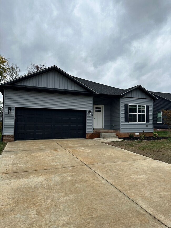 Photo - 2766 Cedrus Ave