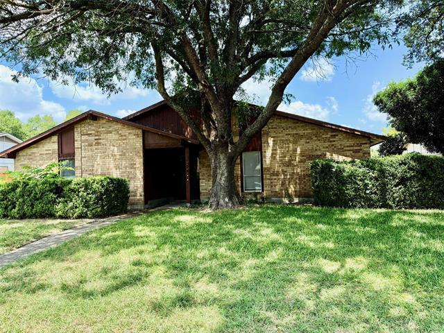 Building Photo - 1909 Forestdale Dr Rental
